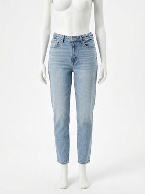 Mom Jeans by American Eagle Outfitters Light Wash High-Rise Ankle Jeans Size 6